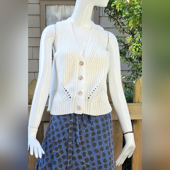 Gentle Fawn Cream,knit, Button Up, Sweater Vest. Small - Picture 4 of 15